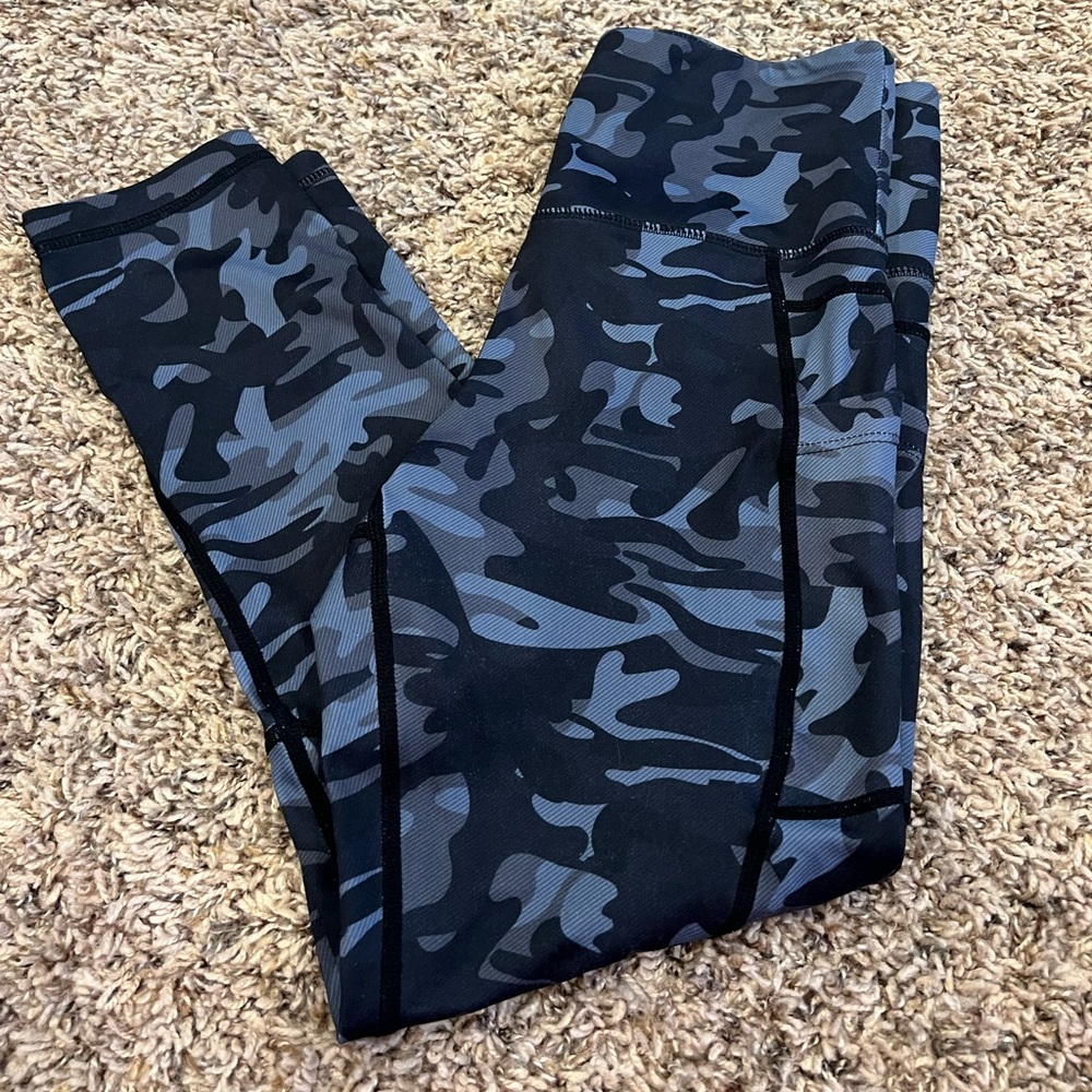 Zyia Camo leggings
